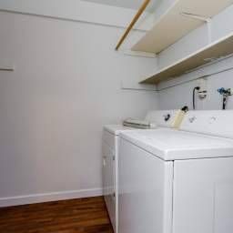 1 bedroom Available Jan 1st. - Photo 4