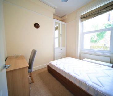 2 bed apartment to rent in Northernhay Place, Exeter, EX4 - Photo 4