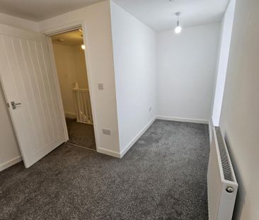 2 bedroom terraced house to rent - Photo 5