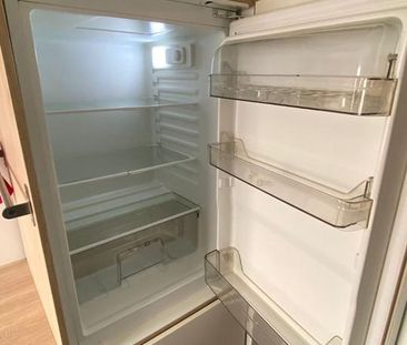 möblierte 2,5-Zimmer DG-Wohnung in Stuttgart-Untertürkheim - Photo 1