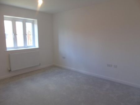 3 bedroom semi-detached house to rent - Photo 5