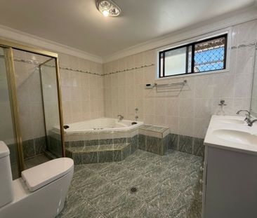 Neat and Tidy 3 Bedroom Home!!! - Photo 6
