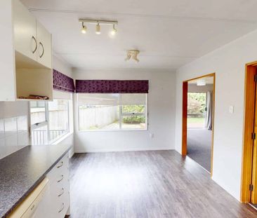Feilding - 3 Bedrooms - Photo 2