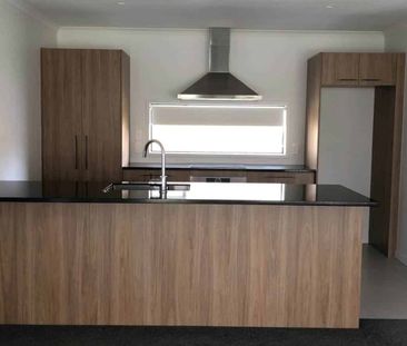 SPECIAL OF THE WEEK. One weeks free rent to ap... - Photo 4