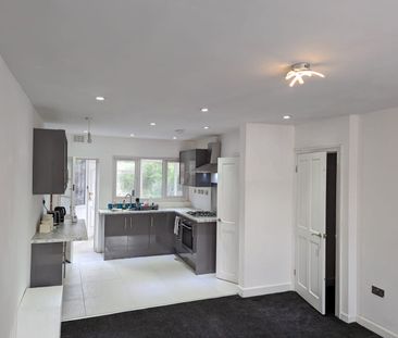 3 Bed Terraced House, Derwent Road, B30 - Photo 4