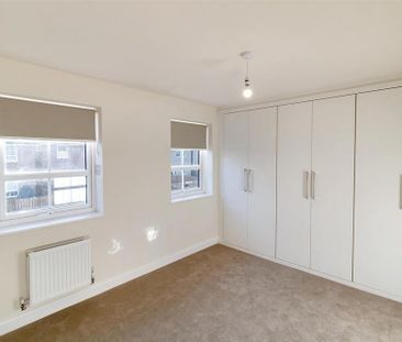 3 bedroom townhouse to rent - Photo 1