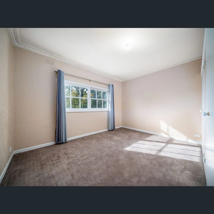 98 Beach Street, Frankston, Vic 3199 - Photo 1