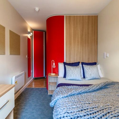 Premium Plus En-Suite - Photo 1