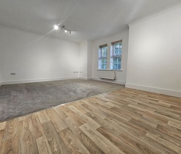 2 Bed Flat, West Park Crescent, LS8 - Photo 2