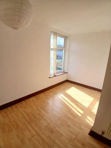 3 bedroom end of terrace house to rent - Photo 5