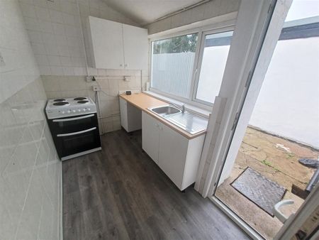 Ailesbury Street, Newport - Photo 4