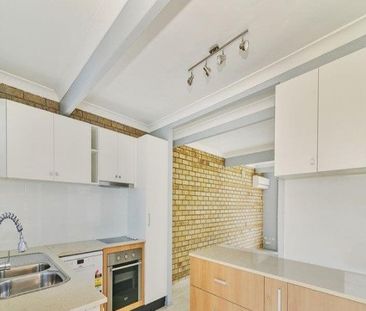 16 / 147 Kingston Road, Woodridge - Photo 6
