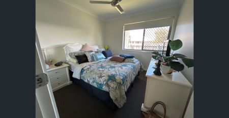 Contemporary Comfort in the Heart of Bells Reach - Photo 4