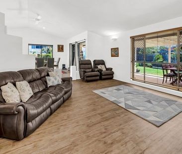 31 Gumleaf Drive, Molendinar QLD 4214 - House For Rent - $980 | Domain - Photo 6