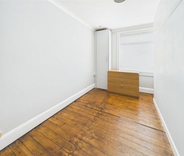2 bedroom Semi-detached house to rent - Photo 3
