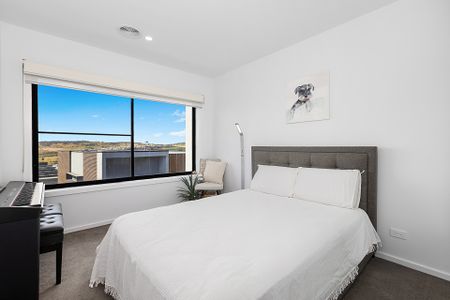 Light-Filled Modern Townhome in Denman Prospect - Photo 3