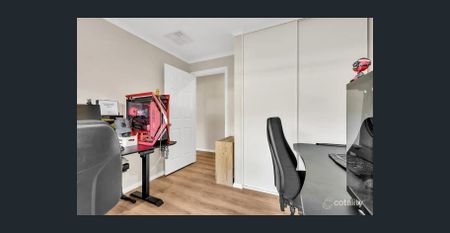 3 Bedroom With Double Carport - Photo 2