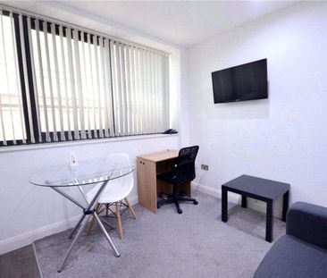 Bracken House, 44-58 Charles Street, Manchester City Centre, M1 7BD - Photo 2