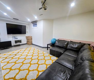 For Lease - 131 Royal Appian Crescent, Vaughan, Ontario - Photo 3