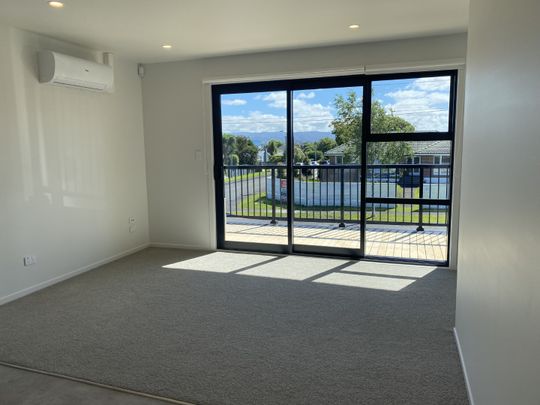 4/43 Yeovil Road, Te Atatu Peninsula - Photo 1