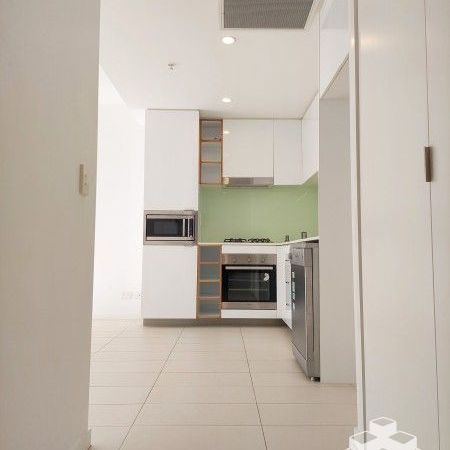 One Bedroom Unfurnished Apartment For Rent, South Brisbane QLD - Photo 1