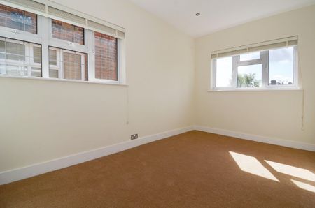 2 bedroom maisonette to rent - Photo 3