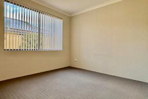 Spacious Family Living in a Prime Butler Location! - Photo 4