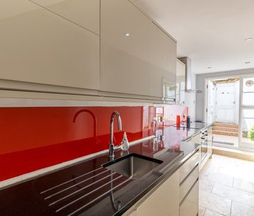 Moreton Terrace Mews North, London, SW1V - Photo 1