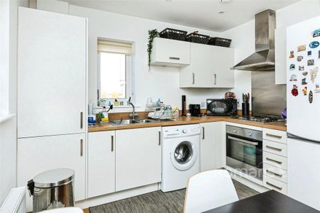1 bedroom flat to rent - Photo 5