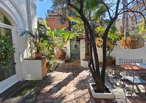 Villa-Parioli: Beautiful independent house with large private garden and terraces. Spacious living, formal dining, study-music room, sun room, 5 bedrooms, 4 bathrooms, parking. rif 163