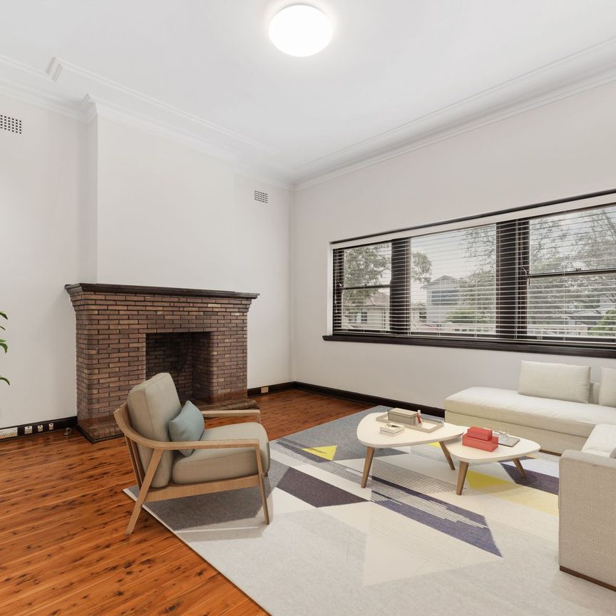 Three Bedroom Home in Castlecrag - Photo 1