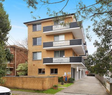 Fantastic apartment just metres from the beach - Photo 5