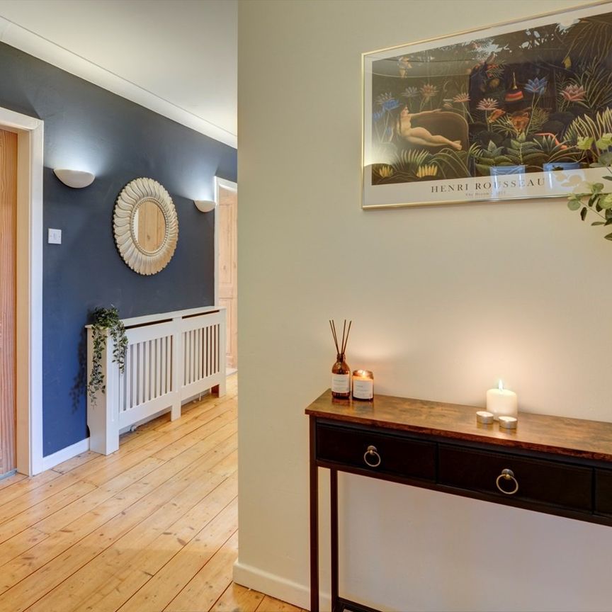 2 Bed Maisonette, Becketts Park Drive, LS6 - Photo 1