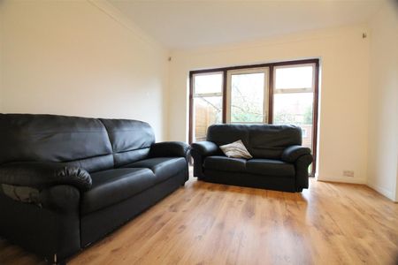 Great West Road, Isleworth - Photo 2