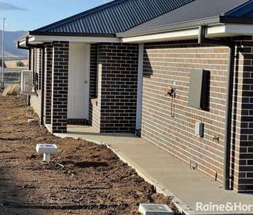 2 BEDROOM UNIT LOCATED IN THE MEANDOWS! - Photo 4