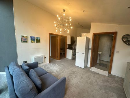 Monton Road, Salford - Photo 2