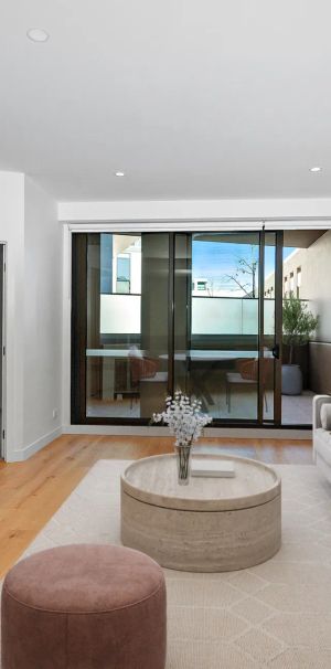 Brand New Luxury Apartments in Chic Fareham Complex - Two Available! - Photo 1