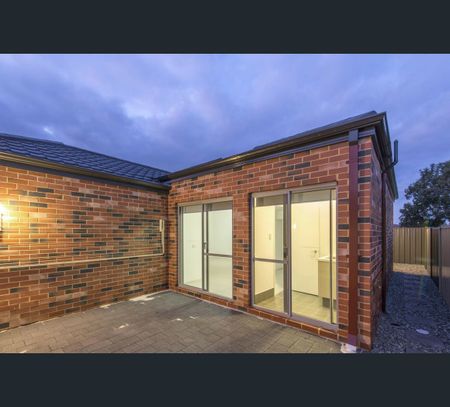 1 Poso Place, Atwell, WA 6164 - Photo 2
