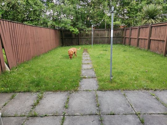 Room in a Shared House, Darncombe Close, M16 - Photo 1