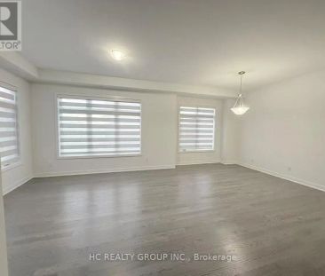 27 HARVEY BUNKER CRESCENT - Photo 2