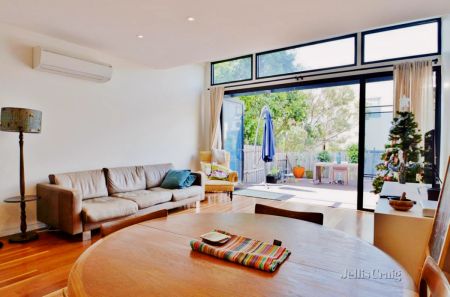 3 Bed, 2 Bath - Photo 3