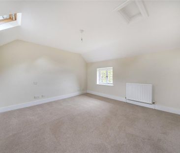 4 bedroom detached house to rent - Photo 4
