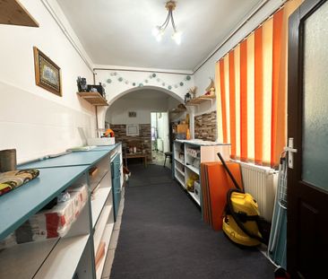 Casa individuala cu 6 camere- zona Stadion- Olimpia - Photo 3