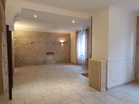 Location Maison 4 pièces 131m² ORLEANS 45000 - Photo 2