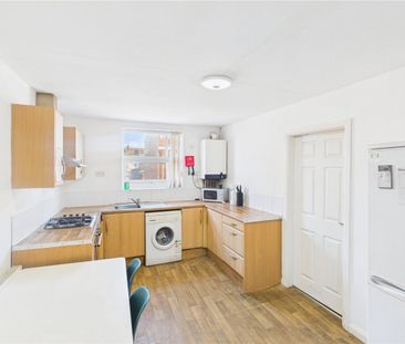 Room 5 - Photo 2