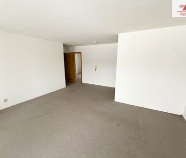 3-Raum Erdgeschosswohnung mit Balkon und Stellplatz im Herzog-Georg... - Foto 1