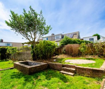3 bedroom semi-detached bungalow to rent - Photo 6