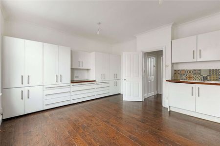 A bright one bedroom apartment - Photo 3