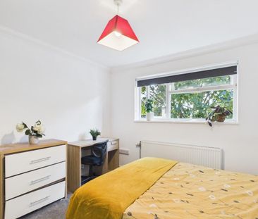 3 bedroom flat to rent - Photo 5