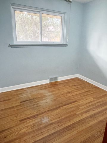 For Lease - 6427 Burdette Drive, Niagara Falls, Ontario - Photo 3